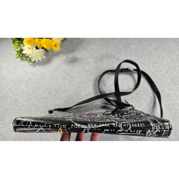 DKNY Bryant Park Black Graffiti Print Crossbody Bag Purse Streetwear 2021 - Picture 6 of 12